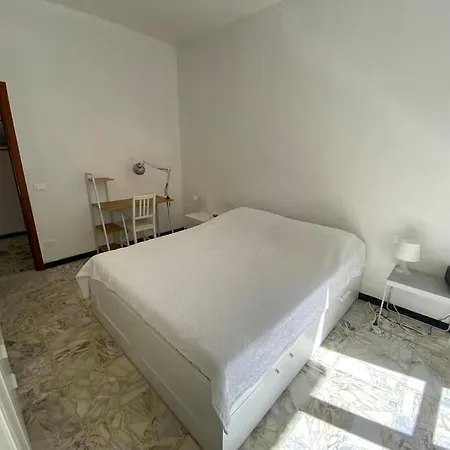 Casa Matilde A Pochi Passi Dal Mare Di Apartamento Albenga